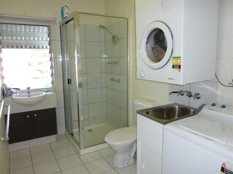 8/5 Maytown Close, Manoora QLD 4870