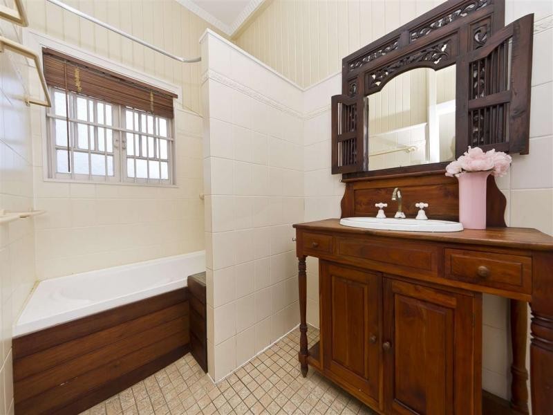 182 Gatton Street, Cairns QLD 4870