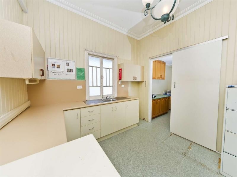 182 Gatton Street, Cairns QLD 4870