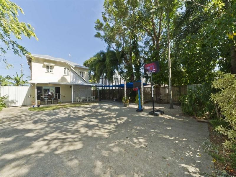 182 Gatton Street, Cairns QLD 4870