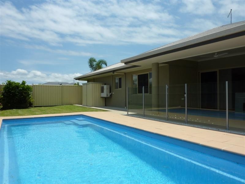 2 Aniston Street, White Rock QLD 4868