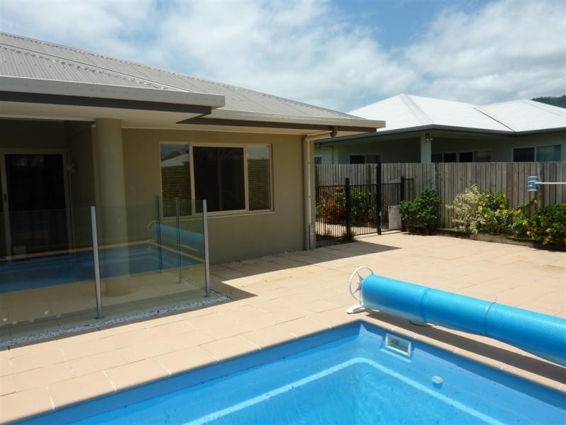 2 Aniston Street, White Rock QLD 4868