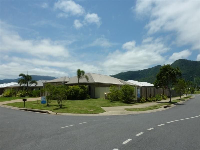 2 Aniston Street, White Rock QLD 4868