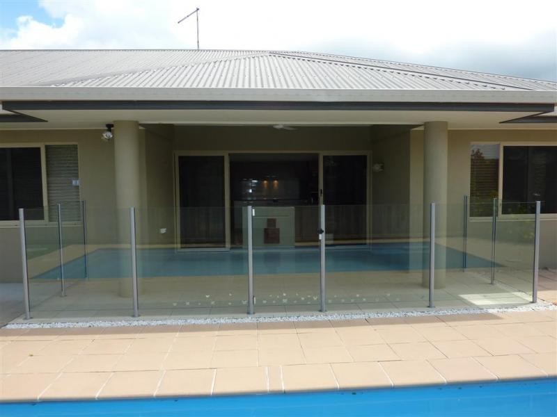 2 Aniston Street, White Rock QLD 4868