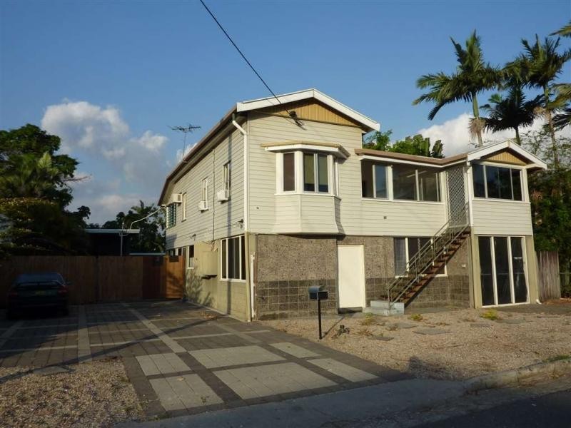 10 Palm Avenue, Parramatta Park QLD 4870