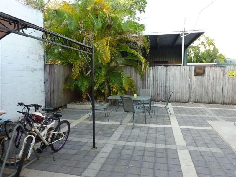 10 Palm Avenue, Parramatta Park QLD 4870