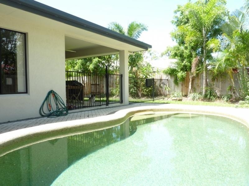 15 Tydeman Crescent, Clifton Beach QLD 4879