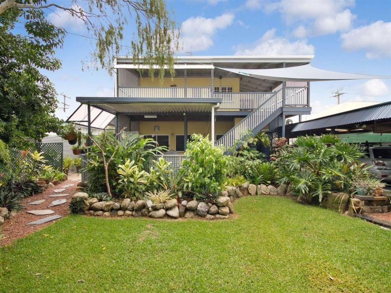 236 Aumuller Street, Westcourt QLD 4870