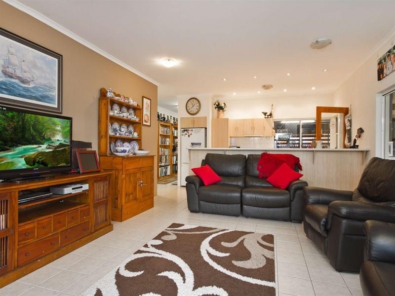236 Aumuller Street, Westcourt QLD 4870