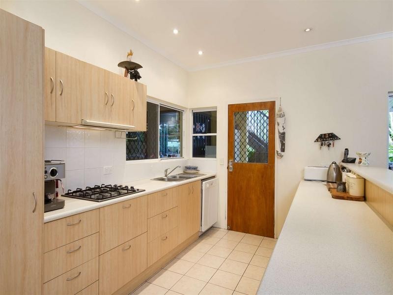 236 Aumuller Street, Westcourt QLD 4870
