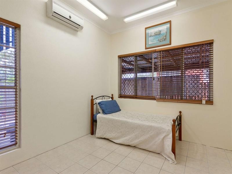 236 Aumuller Street, Westcourt QLD 4870