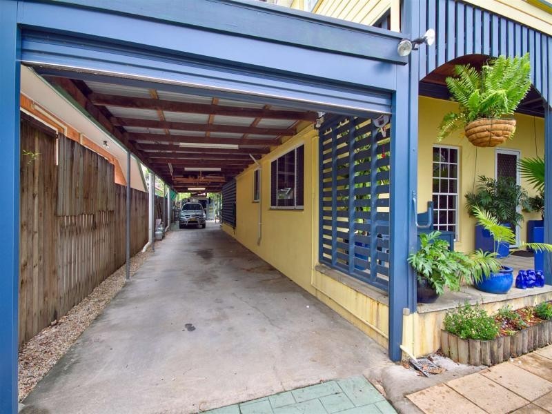 236 Aumuller Street, Westcourt QLD 4870