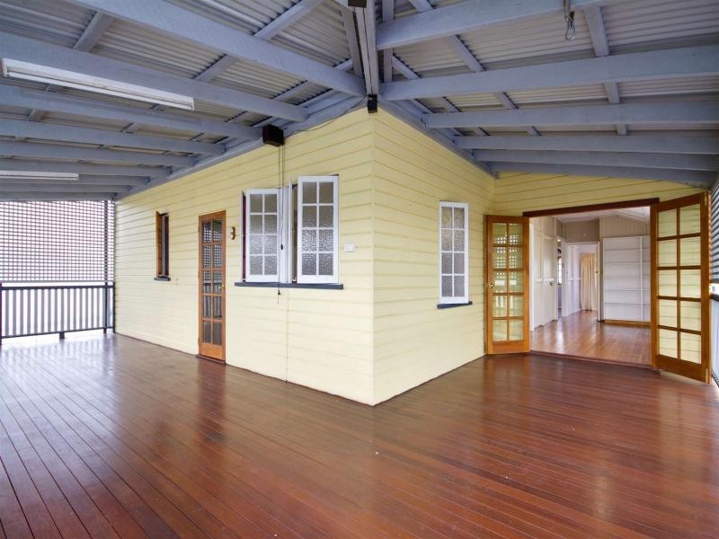 236 Aumuller Street, Westcourt QLD 4870