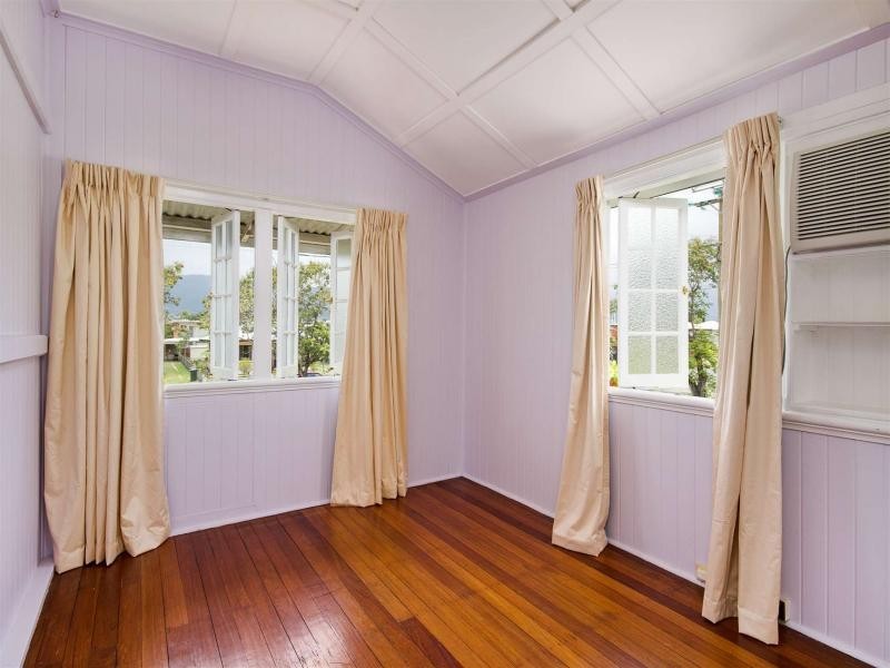 236 Aumuller Street, Westcourt QLD 4870