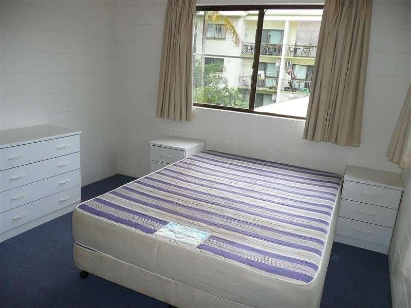 15/215 McLeod Street, Cairns North QLD 4870