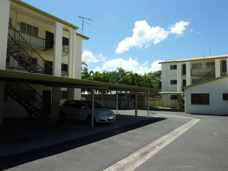 15/215 McLeod Street, Cairns North QLD 4870