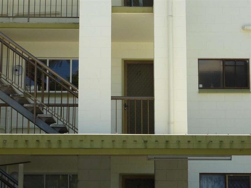 15/215 McLeod Street, Cairns North QLD 4870