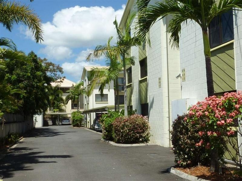 15/215 McLeod Street, Cairns North QLD 4870