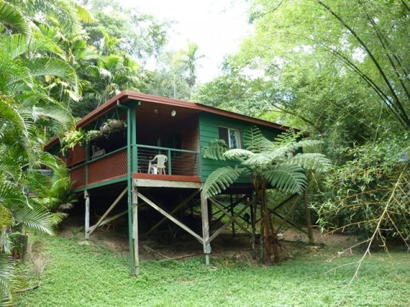 18 Rob Veivers Drive, Kuranda QLD 4881