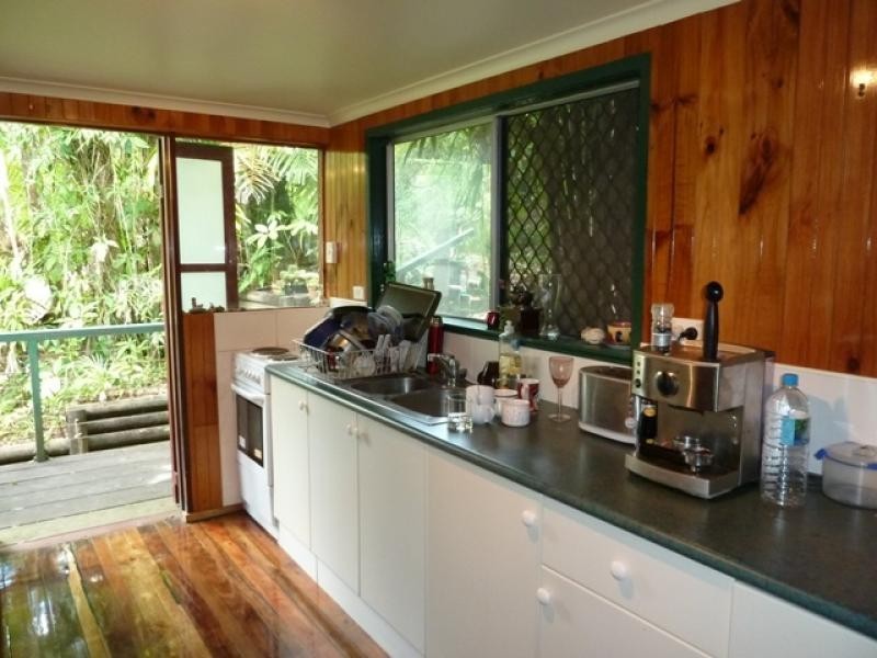 18 Rob Veivers Drive, Kuranda QLD 4881