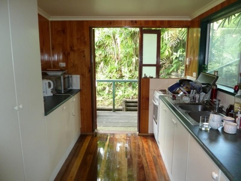 18 Rob Veivers Drive, Kuranda QLD 4881