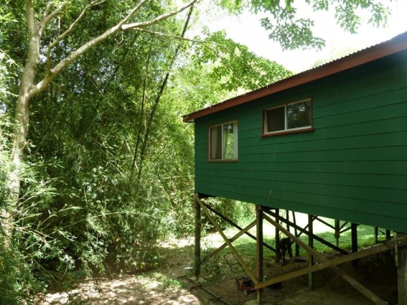 18 Rob Veivers Drive, Kuranda QLD 4881