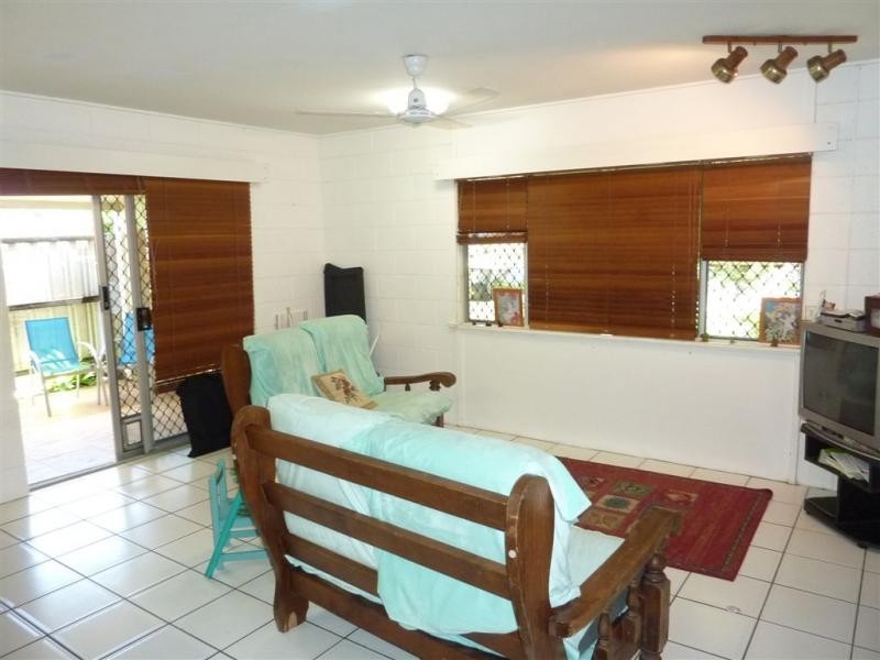 1/10 Elmire Close, Cairns QLD 4870