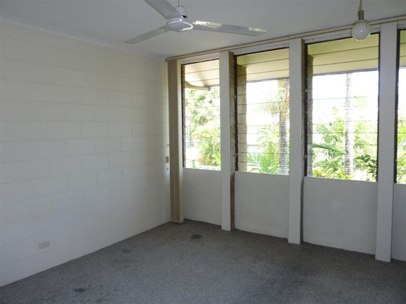 3/3 Pioneer Street, Manoora QLD 4870