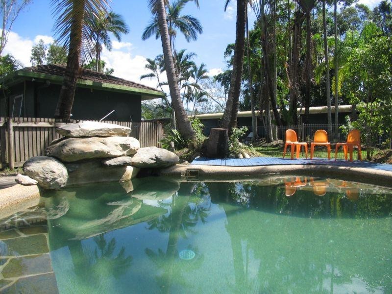 43-45 Bruce Highway, Edmonton QLD 4869