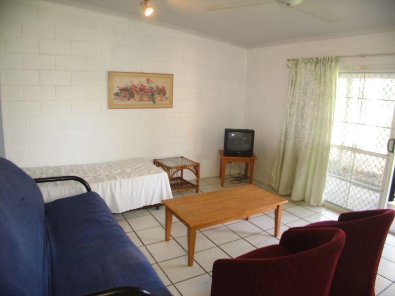 43-45 Bruce Highway, Edmonton QLD 4869