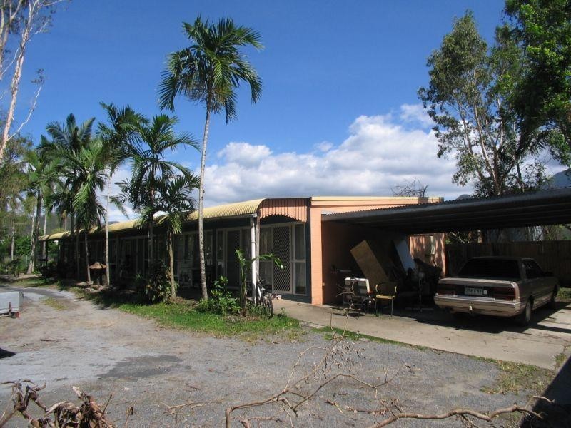 43-45 Bruce Highway, Edmonton QLD 4869