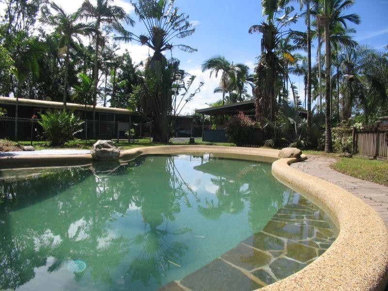 43-45 Bruce Highway, Edmonton QLD 4869