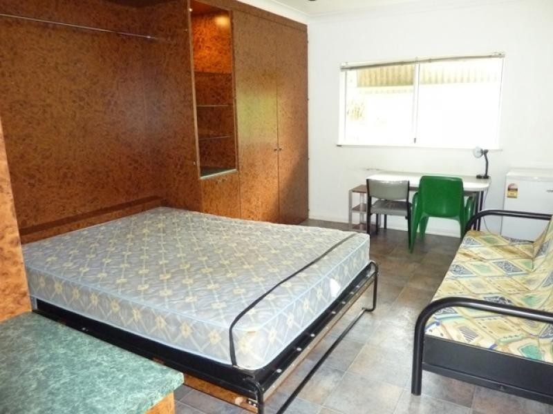 11/4 Chester Court, Manunda QLD 4870