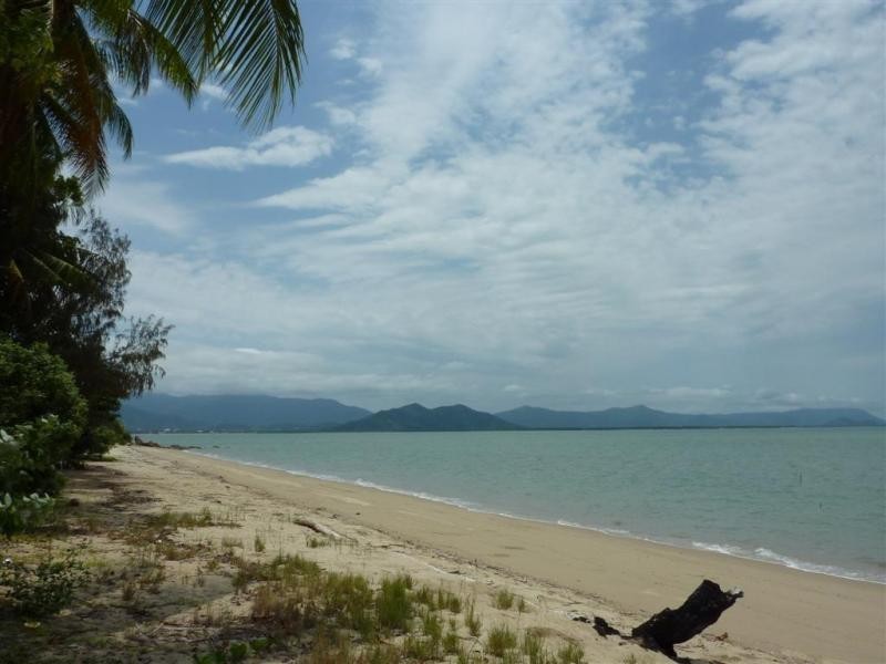 1 Curlew Street, East Trinity QLD 4871