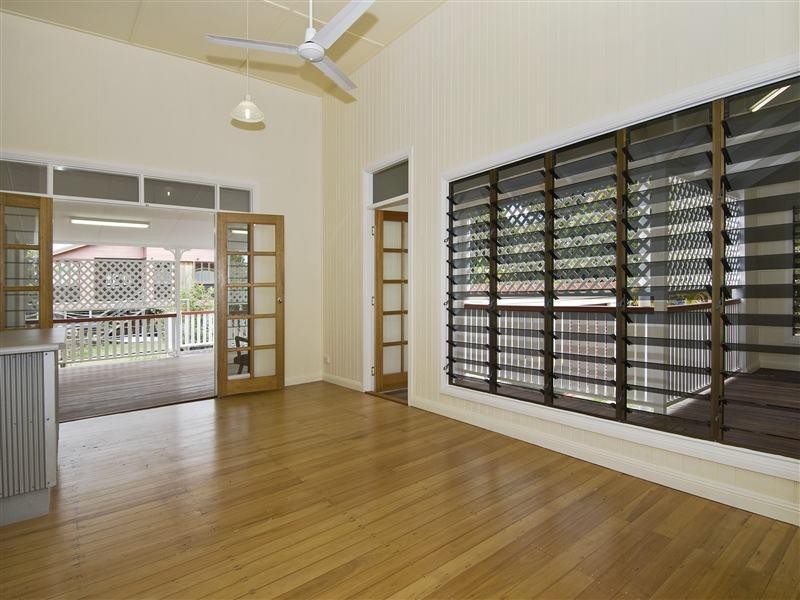 260 Aumuller Street, Westcourt QLD 4870