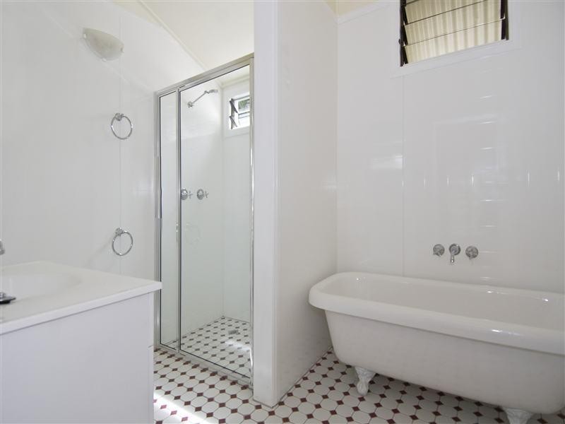 260 Aumuller Street, Westcourt QLD 4870