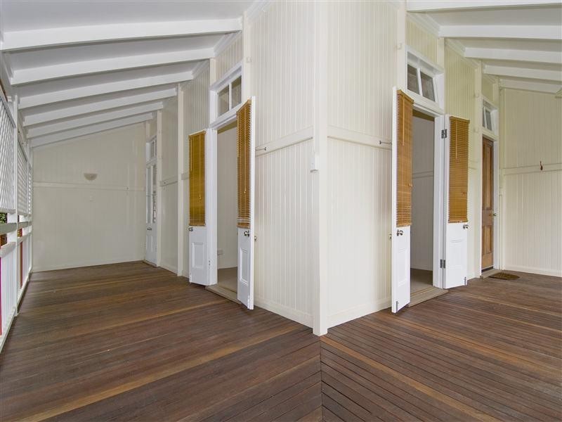 260 Aumuller Street, Westcourt QLD 4870