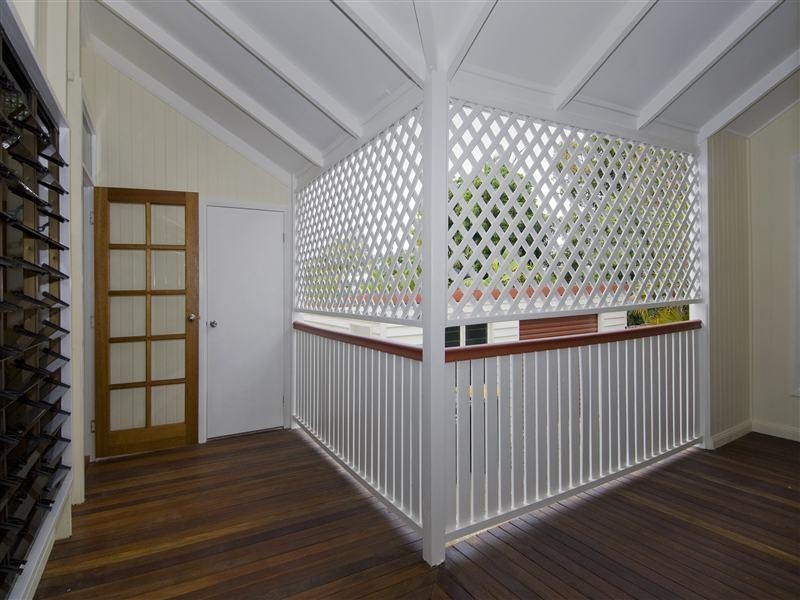 260 Aumuller Street, Westcourt QLD 4870