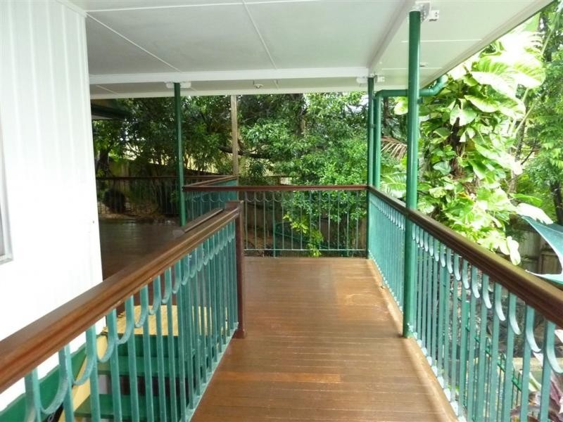 127 Petersen Street, Freshwater QLD 4870