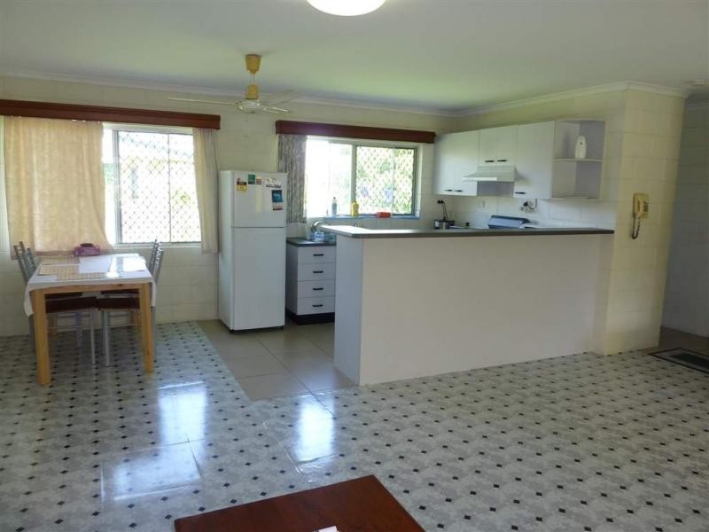 16 Chataway Street, Cairns QLD 4870