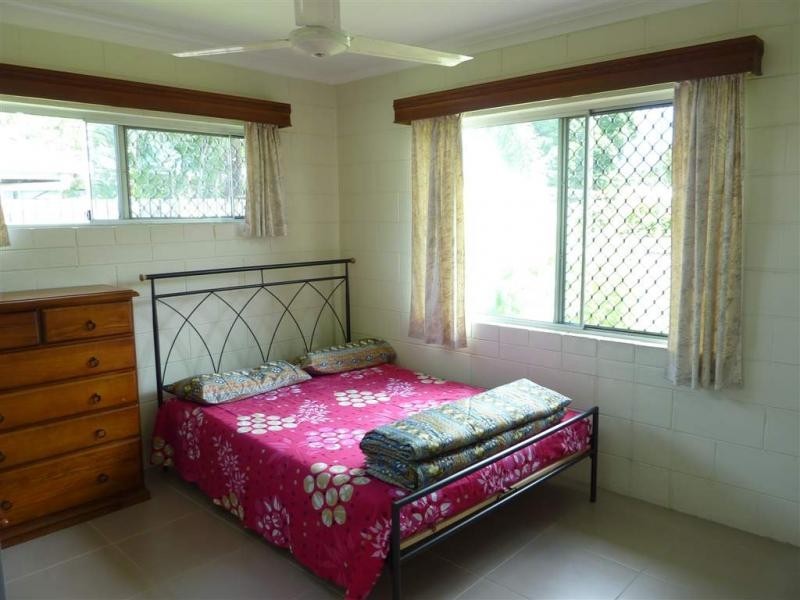 16 Chataway Street, Cairns QLD 4870