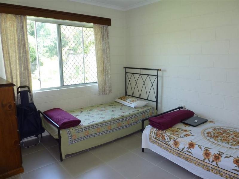 16 Chataway Street, Cairns QLD 4870