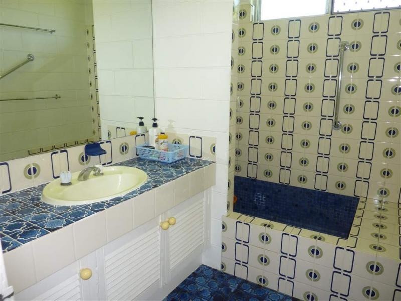 16 Chataway Street, Cairns QLD 4870