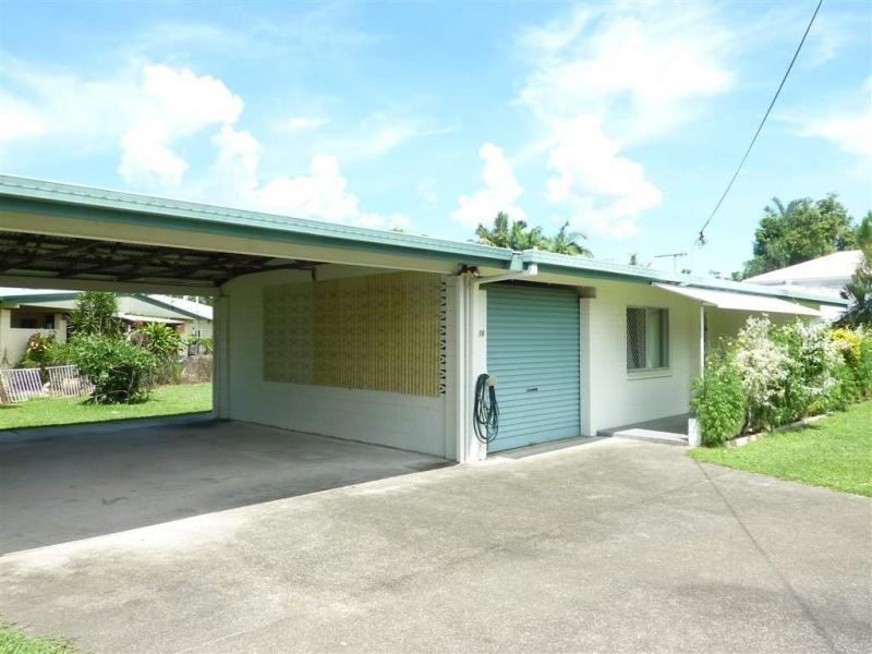 16 Chataway Street, Cairns QLD 4870