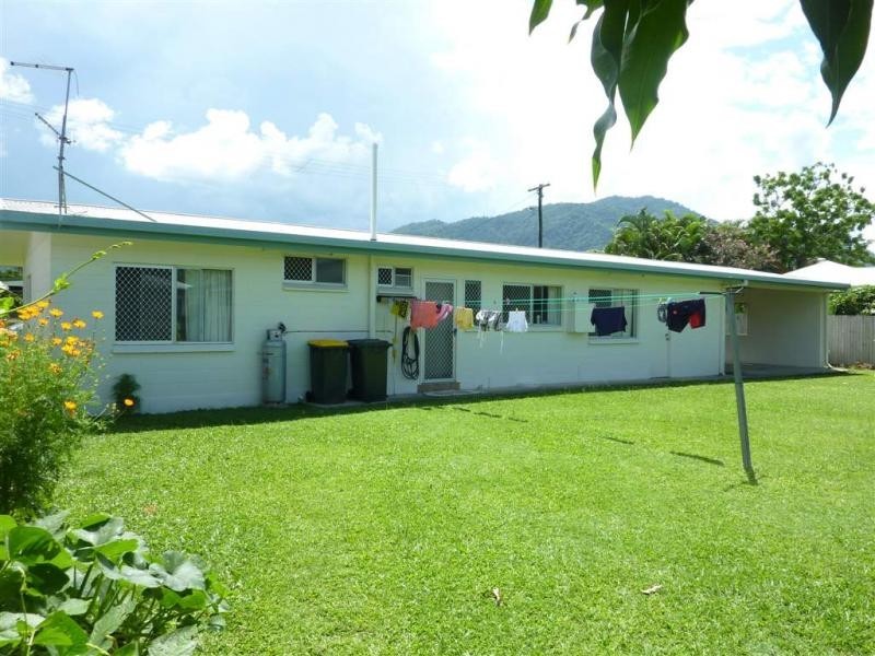 16 Chataway Street, Cairns QLD 4870