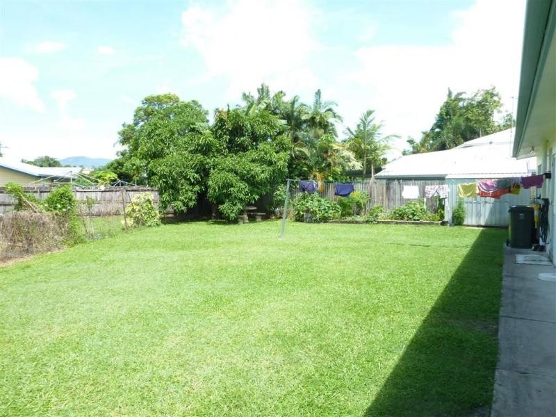 16 Chataway Street, Cairns QLD 4870