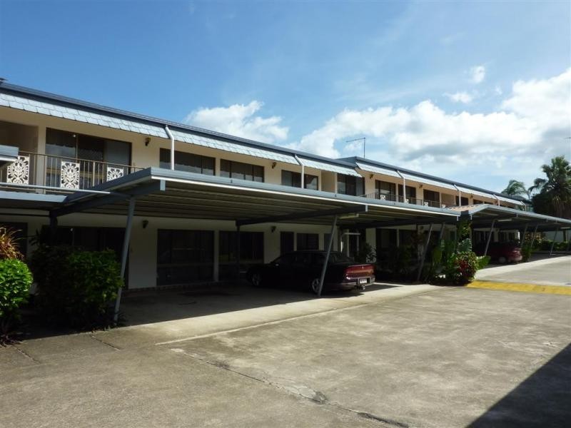 9/35-37 Bruce Highway, Edmonton QLD 4869