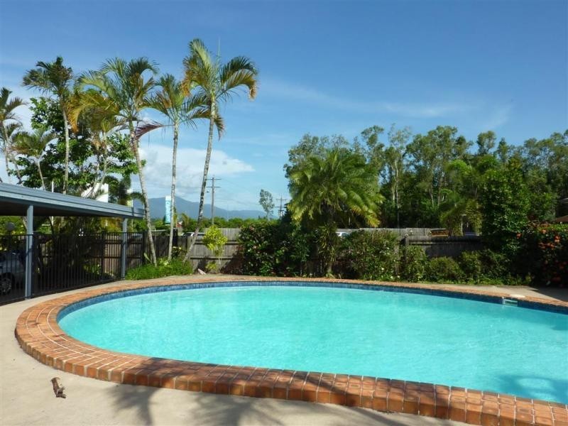 9/35-37 Bruce Highway, Edmonton QLD 4869