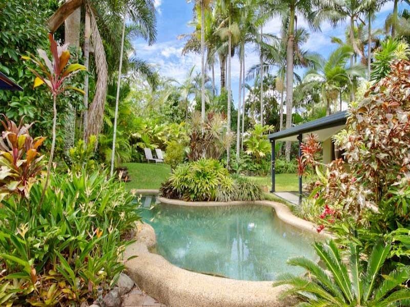 11 Madang Street, Trinity Beach QLD 4879