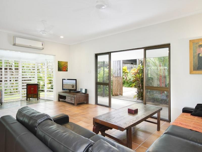 11 Madang Street, Trinity Beach QLD 4879